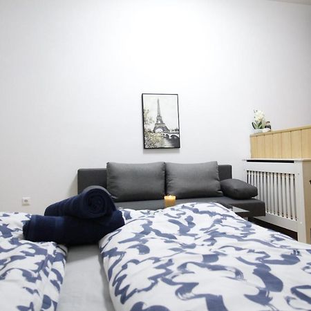 Comfort Triple Room Th Wina Bagian luar foto