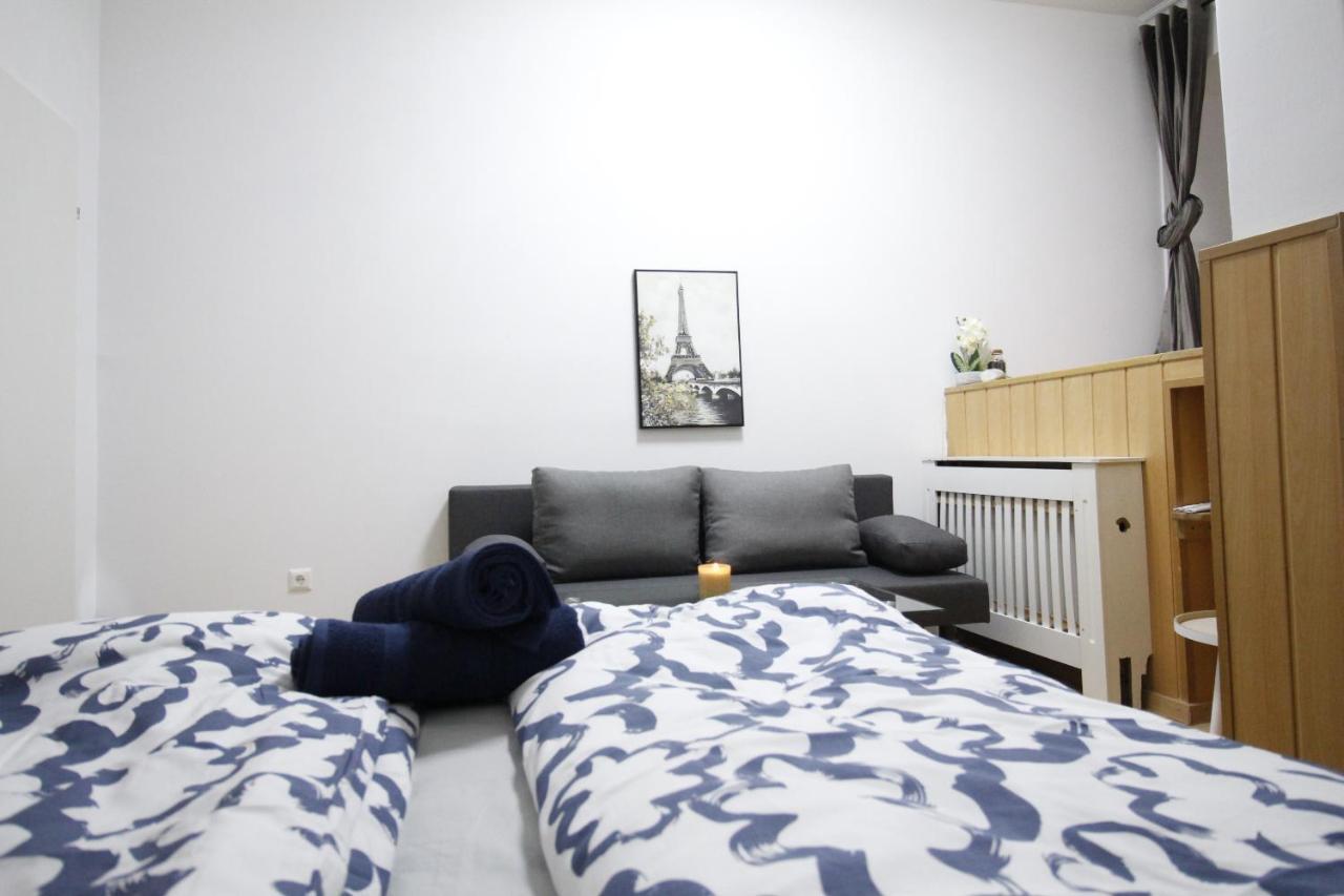Comfort Triple Room Th Wina Bagian luar foto