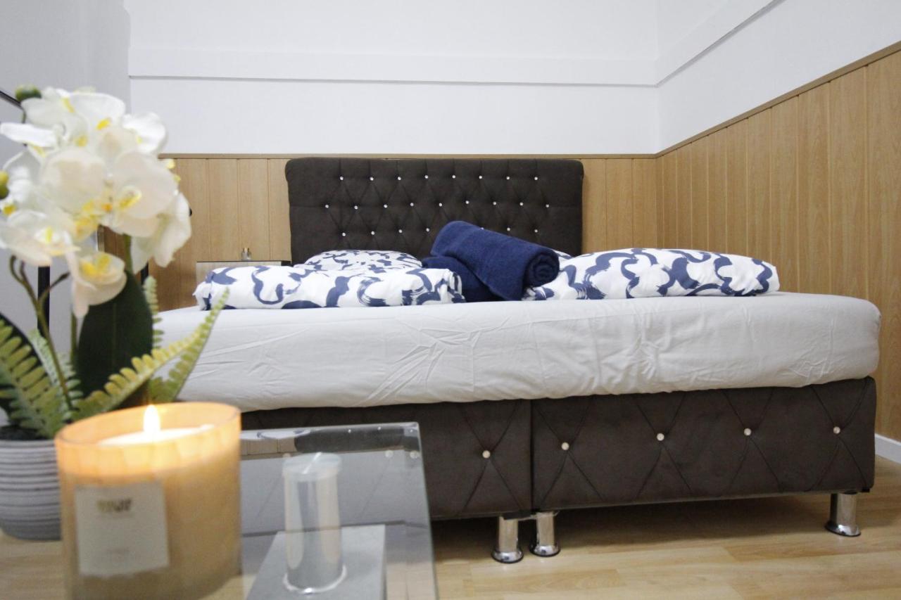 Comfort Triple Room Th Wina Bagian luar foto