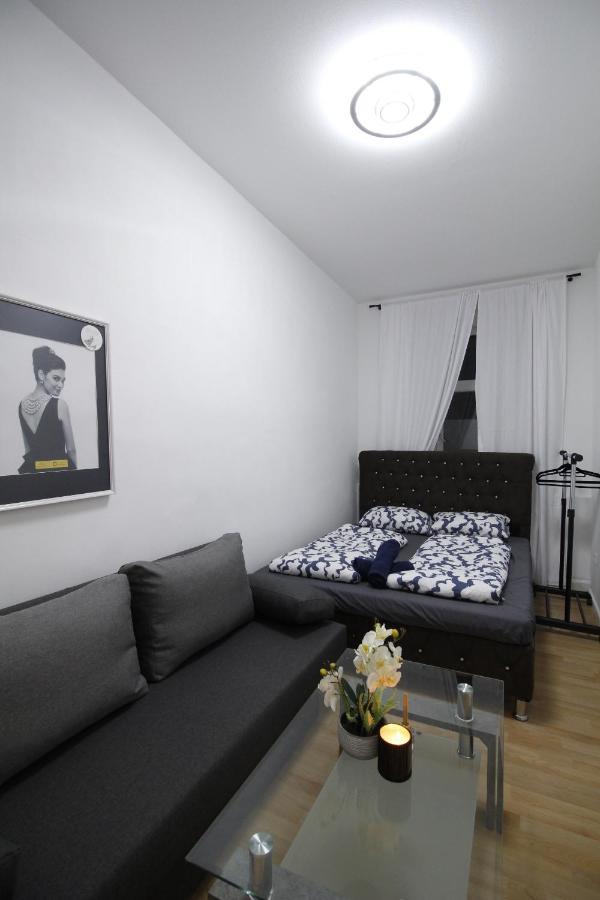 Comfort Triple Room Th Wina Bagian luar foto
