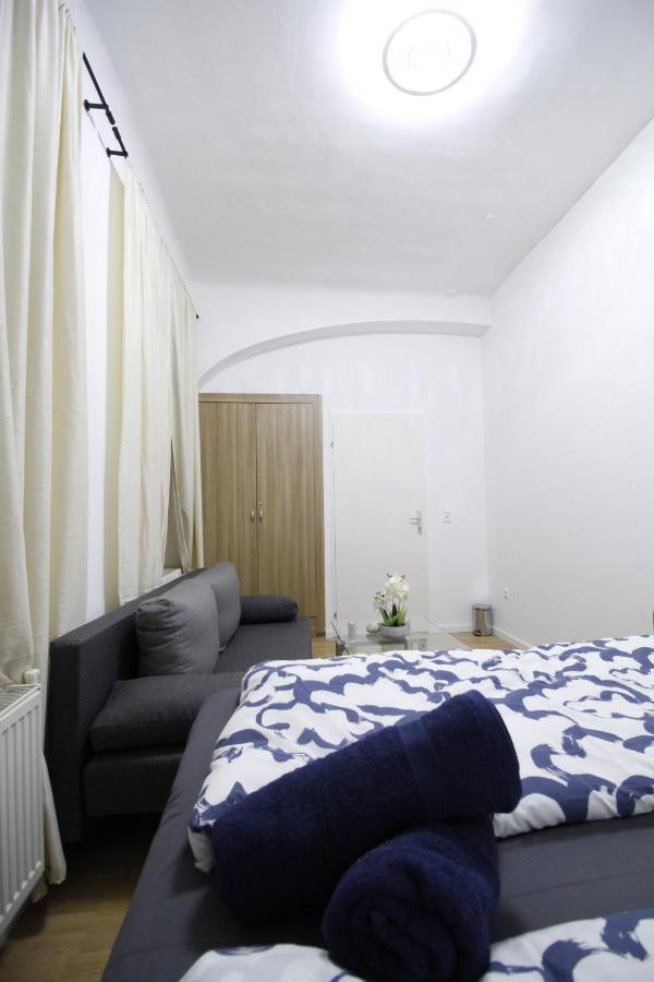 Comfort Triple Room Th Wina Bagian luar foto